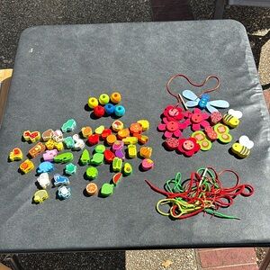 Colorful Bead and String Set